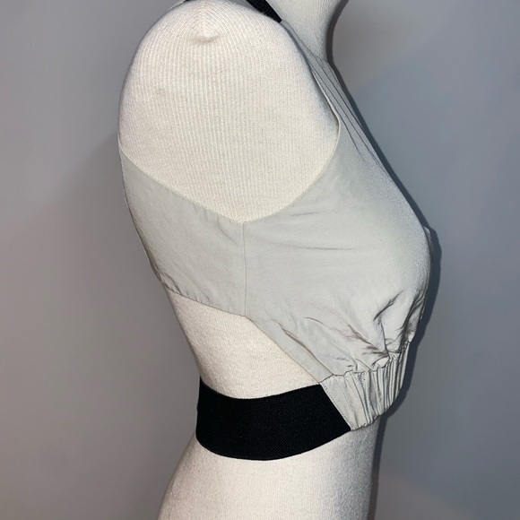 Shakuhachi White and Black Crop Top - Picture 3 of 11